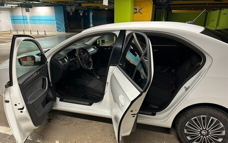 Skoda Rapid I, 2018 год, 1 300 000 рублей, 11 фотография