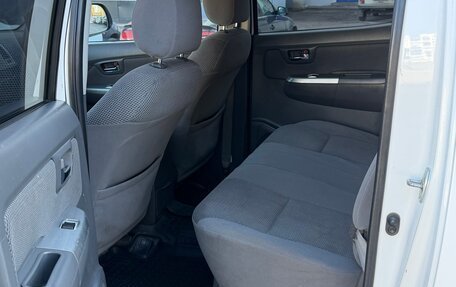 Toyota Hilux VII, 2013 год, 1 899 000 рублей, 10 фотография