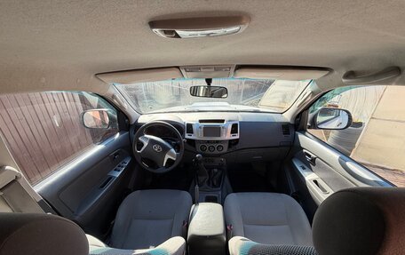 Toyota Hilux VII, 2013 год, 1 899 000 рублей, 11 фотография