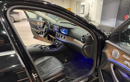 Mercedes-Benz E-Класс, 2020 год, 3 800 000 рублей, 11 фотография