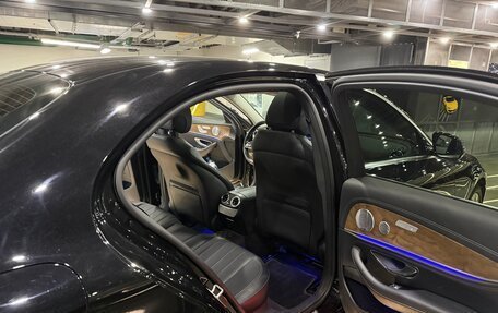 Mercedes-Benz E-Класс, 2020 год, 3 800 000 рублей, 8 фотография