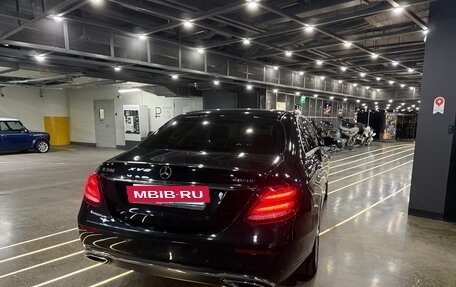 Mercedes-Benz E-Класс, 2020 год, 3 800 000 рублей, 4 фотография