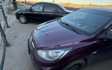 Hyundai Solaris II рестайлинг, 2013 год, 650 000 рублей, 2 фотография