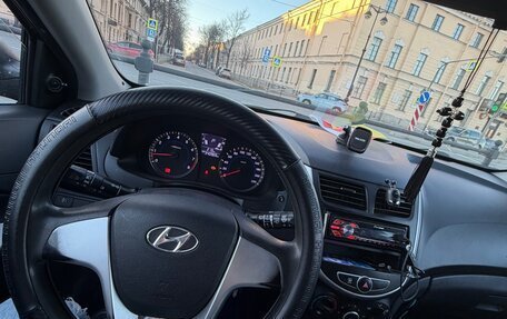 Hyundai Solaris II рестайлинг, 2013 год, 650 000 рублей, 8 фотография