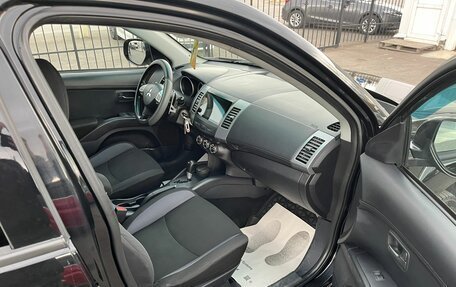 Mitsubishi Outlander III рестайлинг 3, 2011 год, 1 399 999 рублей, 14 фотография