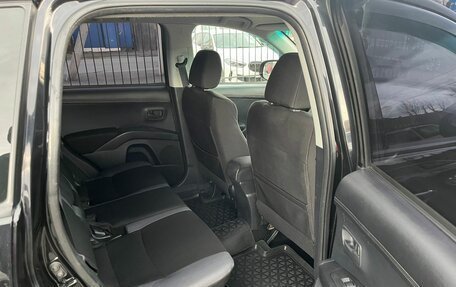 Mitsubishi Outlander III рестайлинг 3, 2011 год, 1 399 999 рублей, 13 фотография