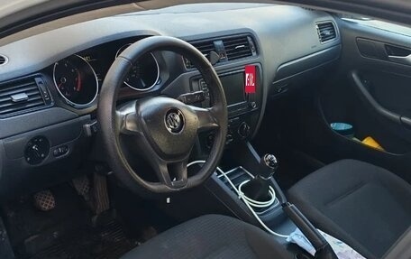 Volkswagen Jetta VI, 2015 год, 675 000 рублей, 1 фотография