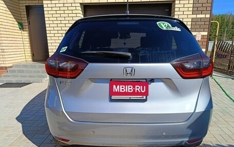 Honda Fit, 2022 год, 1 350 000 рублей, 2 фотография