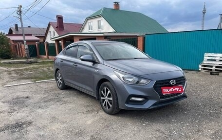 Hyundai Solaris II рестайлинг, 2017 год, 1 320 000 рублей, 1 фотография