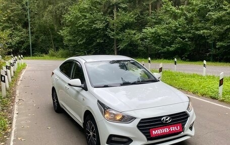 Hyundai Solaris II рестайлинг, 2019 год, 1 050 000 рублей, 1 фотография