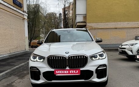 BMW X5, 2019 год, 6 860 000 рублей, 2 фотография