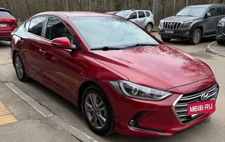 Hyundai Elantra VI рестайлинг, 2016 год, 1 300 000 рублей, 10 фотография