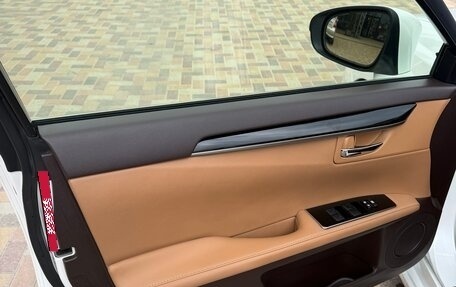 Lexus ES VII, 2017 год, 2 900 000 рублей, 15 фотография