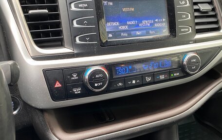 Toyota Highlander III, 2014 год, 2 600 000 рублей, 9 фотография