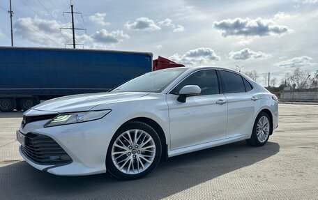Toyota Camry, 2019 год, 2 350 000 рублей, 2 фотография