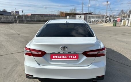 Toyota Camry, 2019 год, 2 350 000 рублей, 7 фотография