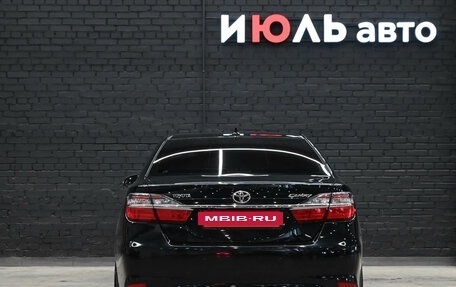 Toyota Camry, 2016 год, 2 250 000 рублей, 5 фотография