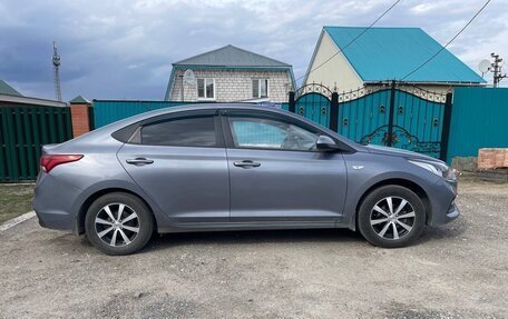 Hyundai Solaris II рестайлинг, 2017 год, 1 320 000 рублей, 5 фотография