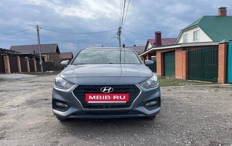 Hyundai Solaris II рестайлинг, 2017 год, 1 320 000 рублей, 2 фотография