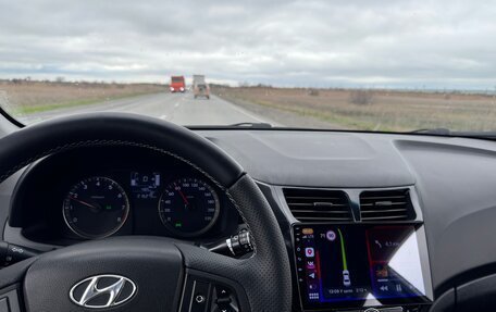 Hyundai Solaris II рестайлинг, 2015 год, 910 000 рублей, 4 фотография