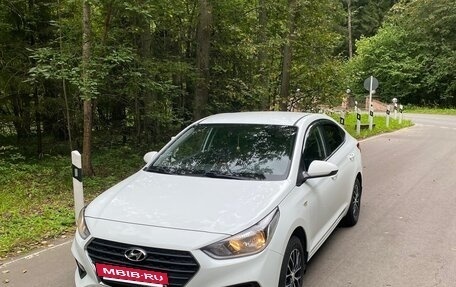 Hyundai Solaris II рестайлинг, 2019 год, 1 050 000 рублей, 2 фотография