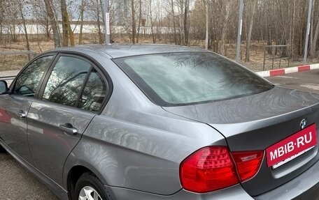 BMW 3 серия, 2010 год, 950 000 рублей, 10 фотография