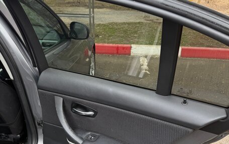 BMW 3 серия, 2010 год, 950 000 рублей, 22 фотография