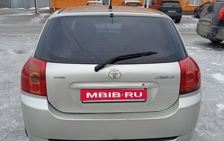 Toyota Corolla, 2004 год, 590 000 рублей, 3 фотография