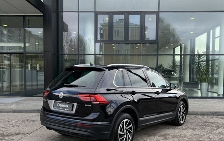 Volkswagen Tiguan II, 2018 год, 2 890 000 рублей, 5 фотография