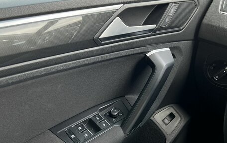 Volkswagen Tiguan II, 2018 год, 2 890 000 рублей, 15 фотография