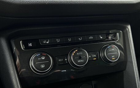 Volkswagen Tiguan II, 2018 год, 2 890 000 рублей, 26 фотография