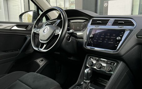 Volkswagen Tiguan II, 2018 год, 2 890 000 рублей, 29 фотография