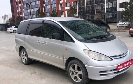 Toyota Estima III рестайлинг -2, 2002 год, 650 000 рублей, 2 фотография