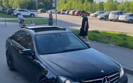 Mercedes-Benz C-Класс, 2012 год, 1 200 000 рублей, 2 фотография