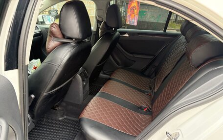 Volkswagen Jetta VI, 2012 год, 800 000 рублей, 15 фотография