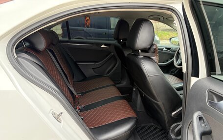 Volkswagen Jetta VI, 2012 год, 800 000 рублей, 16 фотография