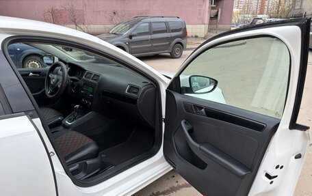 Volkswagen Jetta VI, 2012 год, 800 000 рублей, 14 фотография