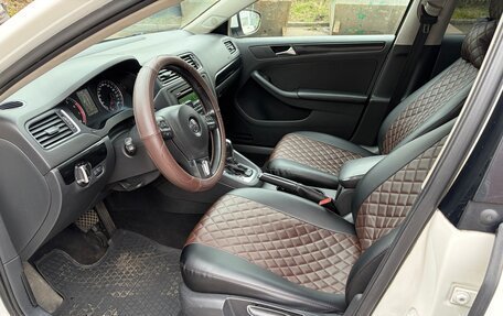 Volkswagen Jetta VI, 2012 год, 800 000 рублей, 18 фотография