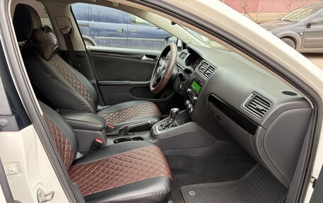 Volkswagen Jetta VI, 2012 год, 800 000 рублей, 17 фотография