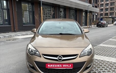 Opel Astra J, 2014 год, 1 070 000 рублей, 3 фотография