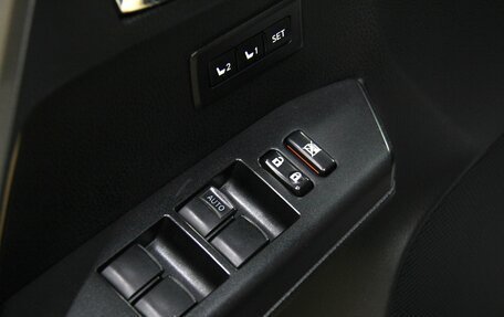 Toyota RAV4, 2016 год, 2 085 000 рублей, 22 фотография