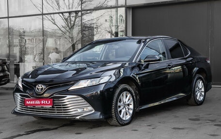 Toyota Camry, 2019 год, 2 299 000 рублей, 1 фотография