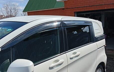 Honda Freed I, 2011 год, 950 000 рублей, 4 фотография