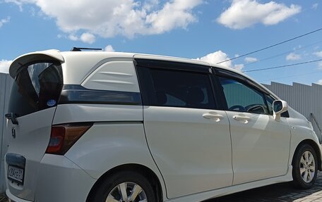 Honda Freed I, 2011 год, 950 000 рублей, 2 фотография