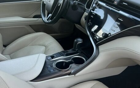 Toyota Camry, 2019 год, 3 200 000 рублей, 4 фотография