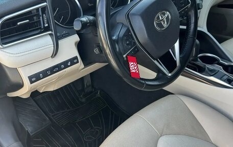 Toyota Camry, 2019 год, 3 200 000 рублей, 8 фотография