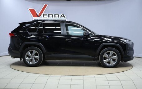 Toyota RAV4, 2021 год, 3 590 000 рублей, 4 фотография