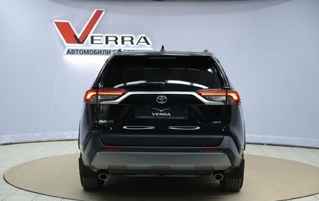 Toyota RAV4, 2021 год, 3 590 000 рублей, 6 фотография