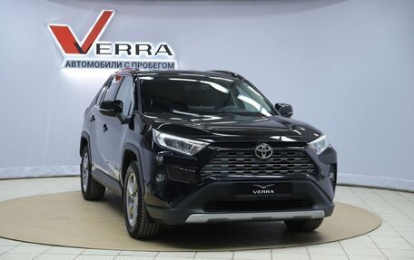 Toyota RAV4, 2021 год, 3 590 000 рублей, 3 фотография