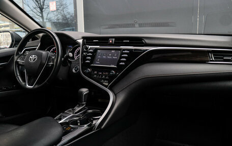 Toyota Camry, 2019 год, 2 299 000 рублей, 7 фотография